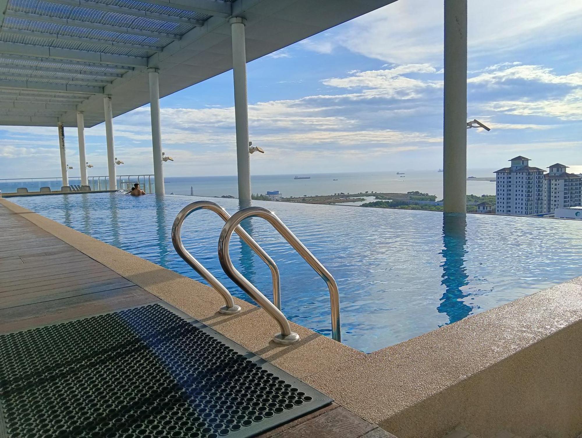 The Straits Suites By Ciconia Malacca Екстер'єр фото