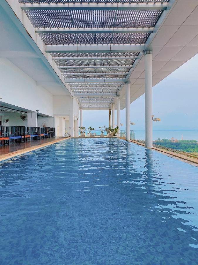 The Straits Suites By Ciconia Malacca Екстер'єр фото